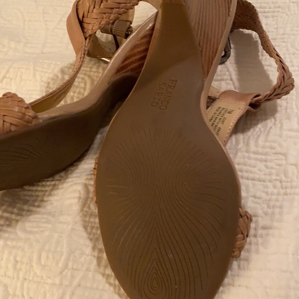 Shoes - Picture 4 of 8